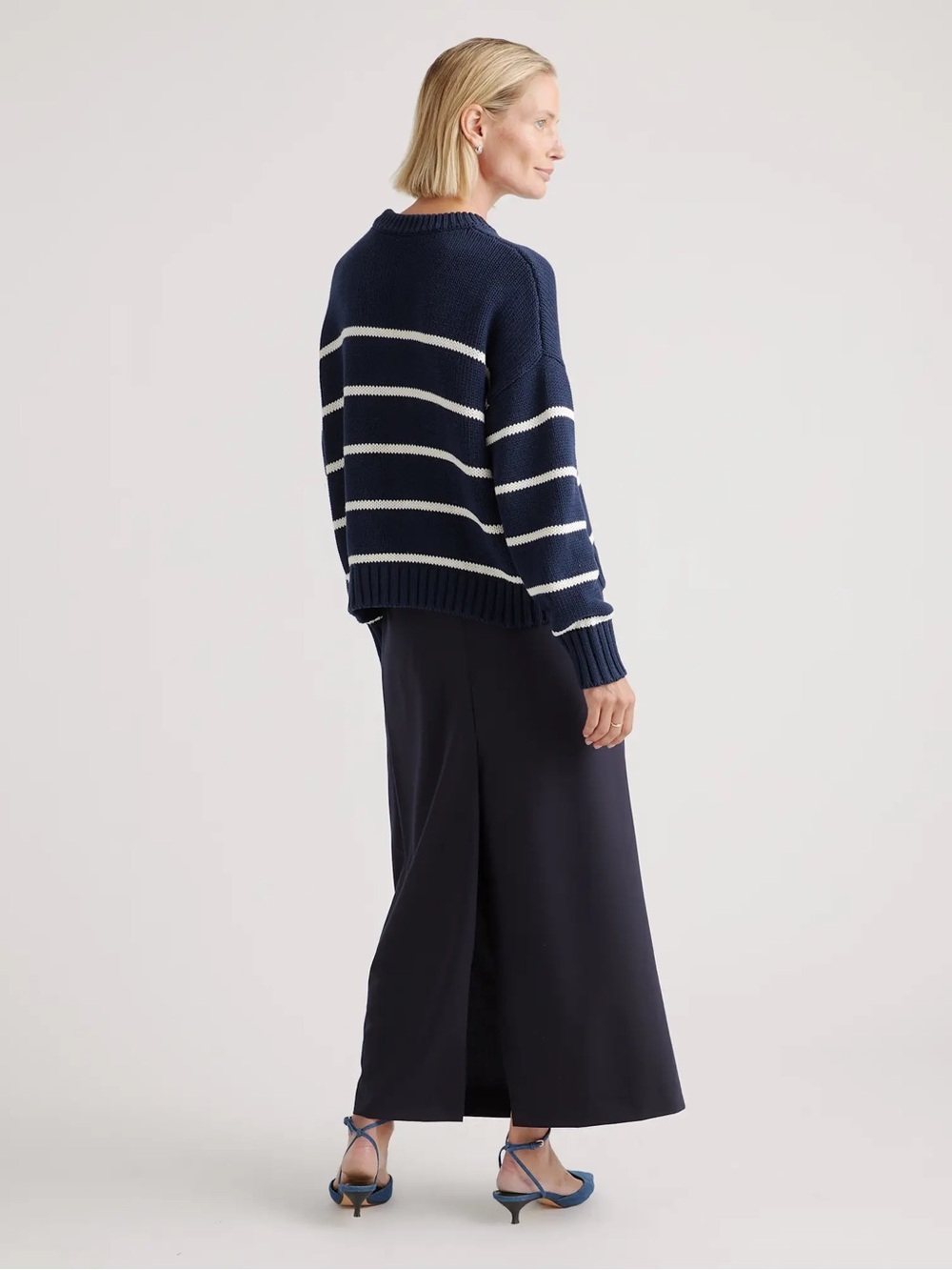 Quince 100% Organic Cotton Striped Crew Sweater navy and white size small - Picture 7 of 8